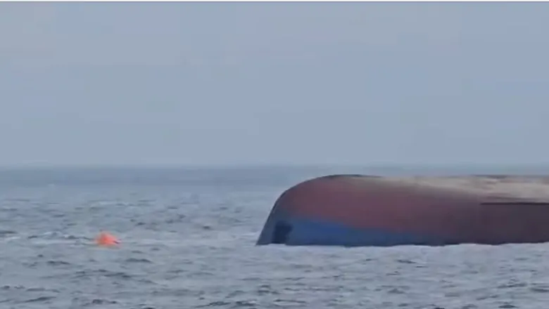 Удар дрона біля Румунії: затонуло судно, загинув моряк, трьох шукають